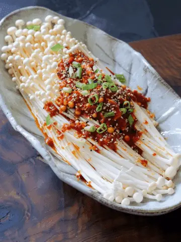 15-Minute Spicy Enoki Mushrooms