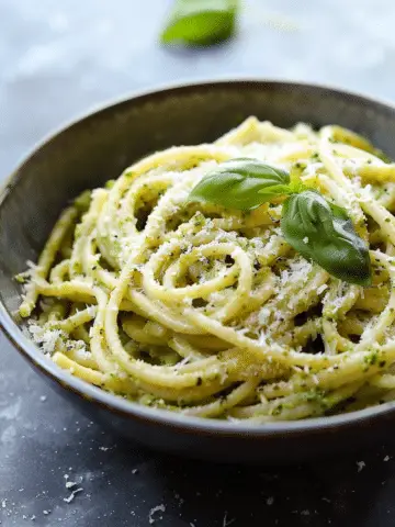 One-Pot Creamy Pesto Pasta