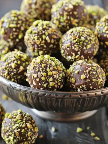 Dubai‑Style Chocolate Pistachio Balls
