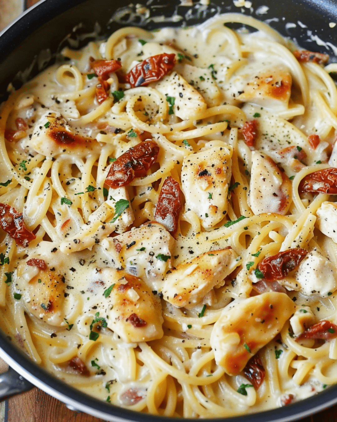 Creamy Chicken Pasta with Sun-Dried Tomatoes